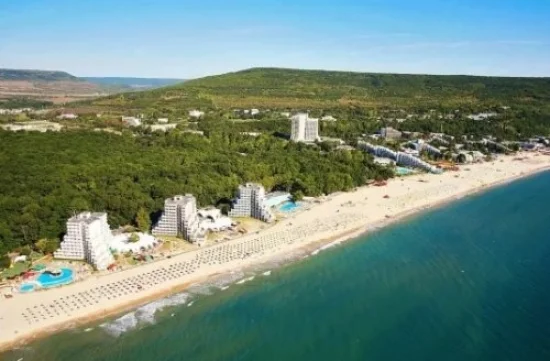 От Албена